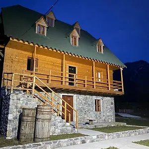 Bujtina Vellezerit Grrela , Theth Albania